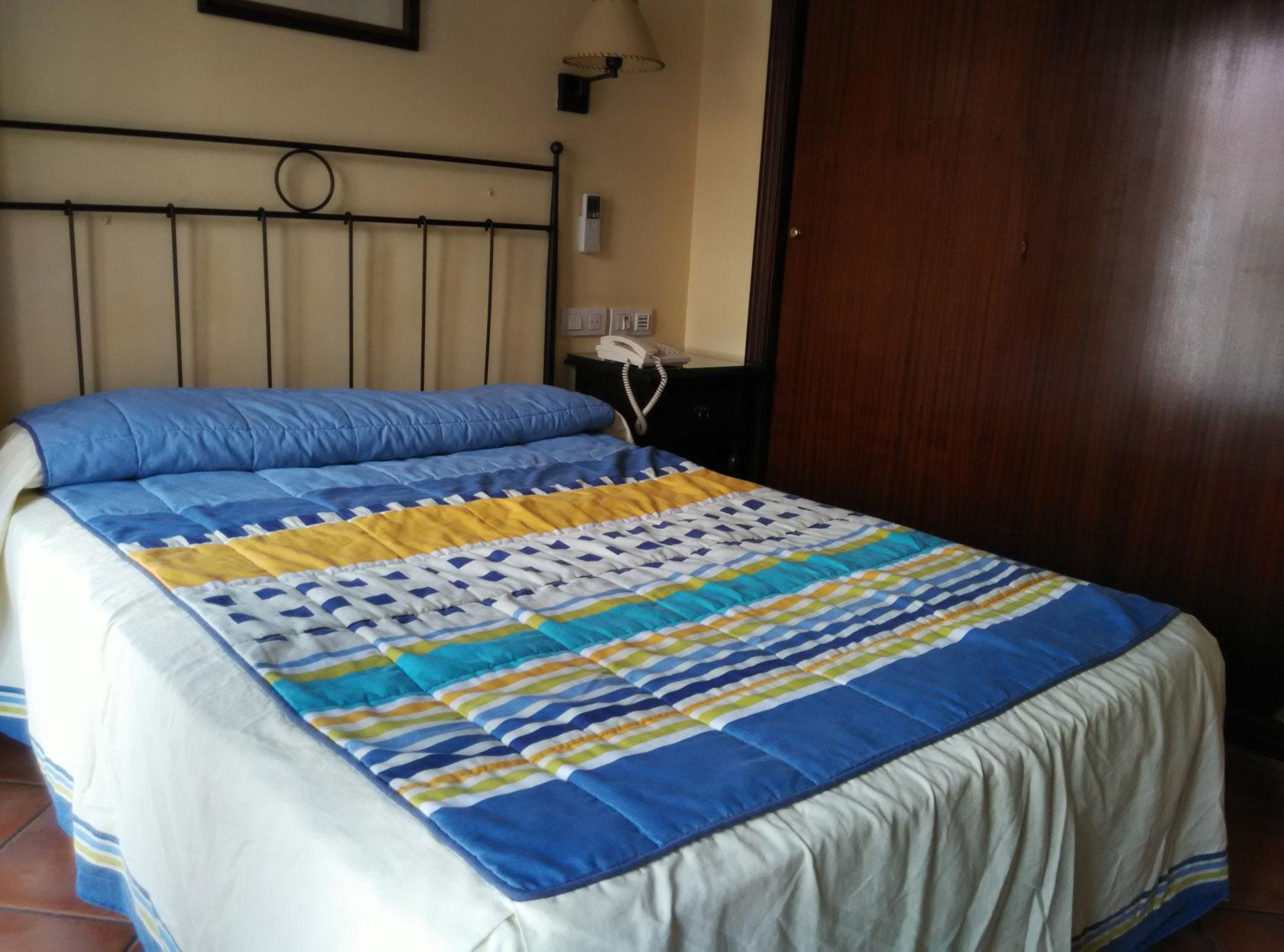 Hotel Calderon 세네스데라베가 외부 사진