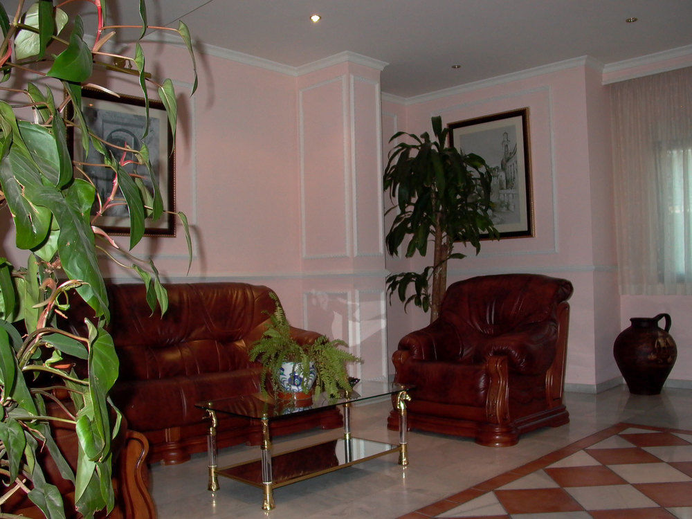 Hotel Calderon 세네스데라베가 외부 사진